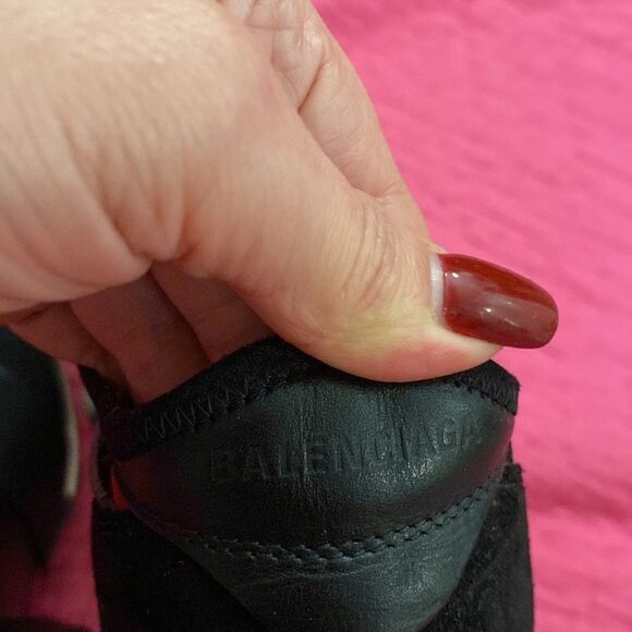 Balenciaga Black and Red Sneakers with Chunky Silhouette, US8 - Picture 9 of 12